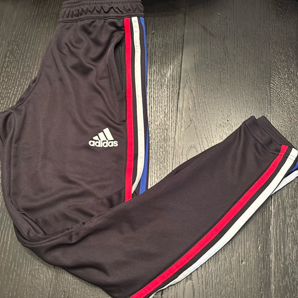Adidas joggers black men’s xsmall